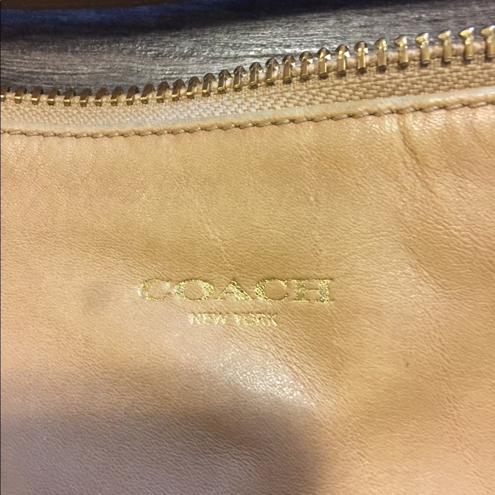 Coach purse - Picture 2 of 8
